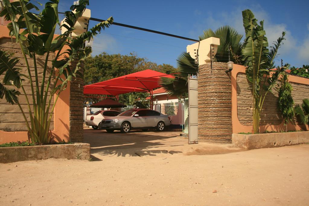 The Bright Star Resort Diani Beach Esterno foto