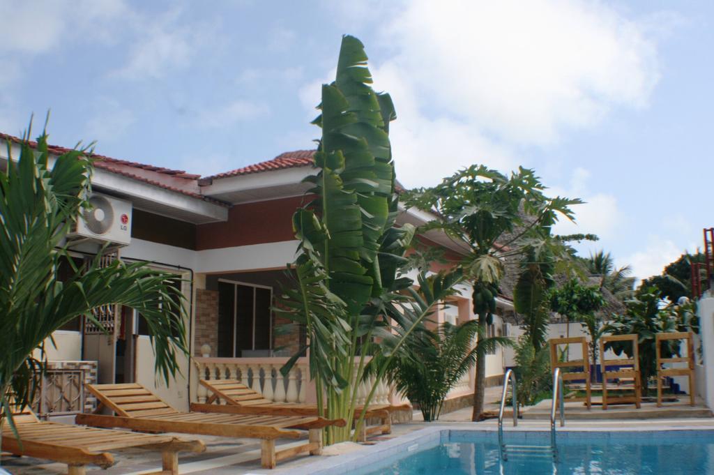The Bright Star Resort Diani Beach Esterno foto