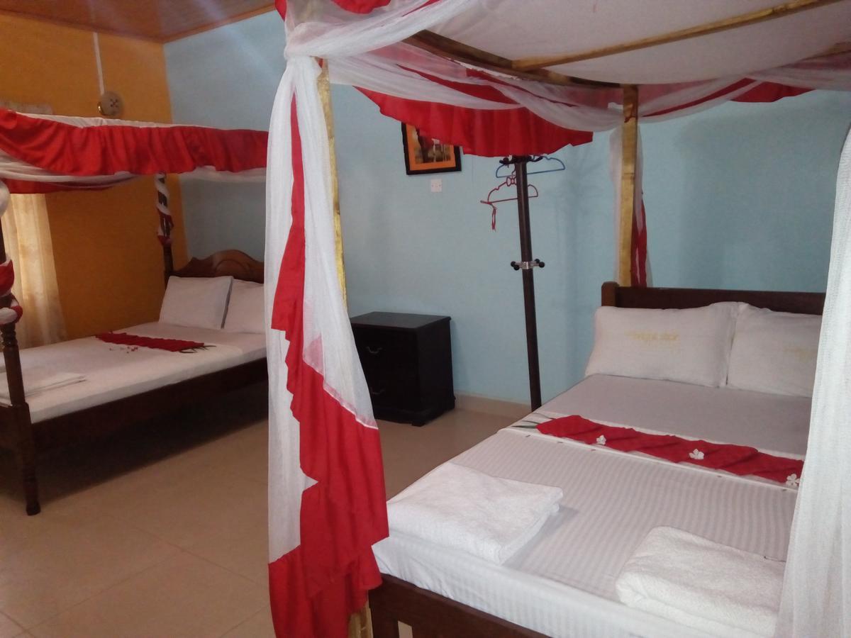 The Bright Star Resort Diani Beach Esterno foto