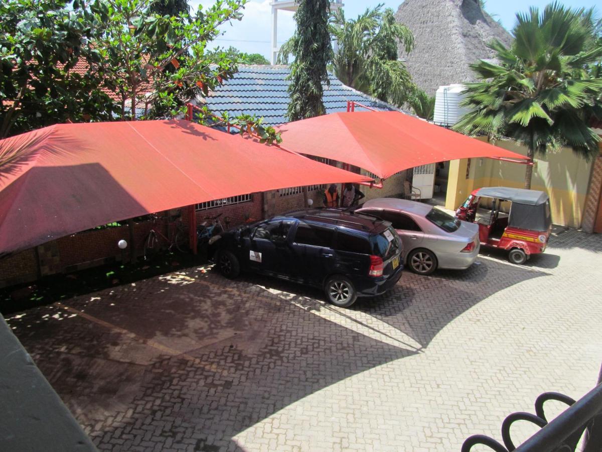 The Bright Star Resort Diani Beach Esterno foto
